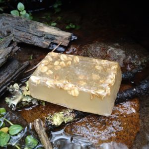 Jabón de avena y miel 100 g. aprox